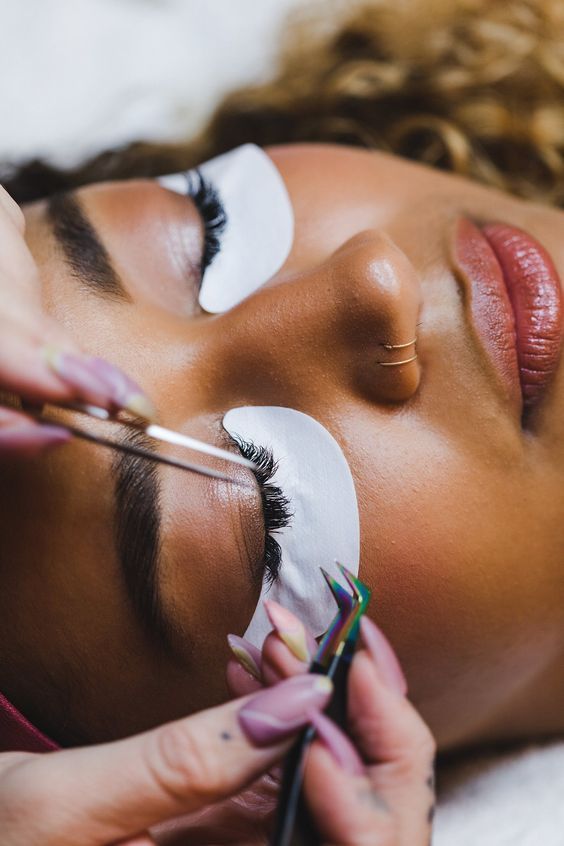 Klassische Wimpern